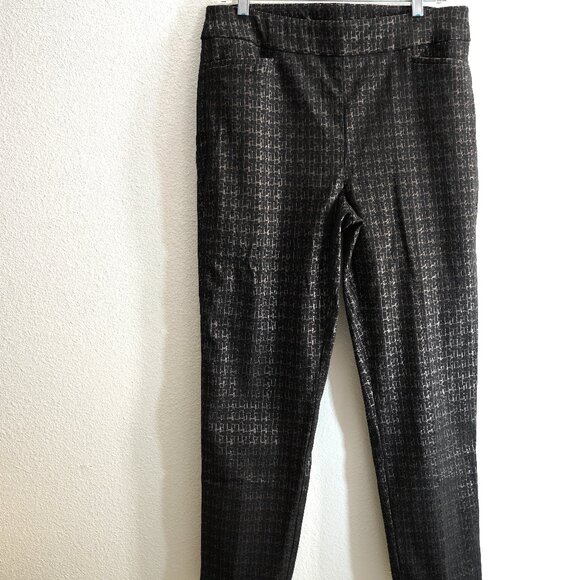 Chico’s So Slimming Brigitte Metallic Tiles Ankle Pants size 1.5 - Picture 2 of 5